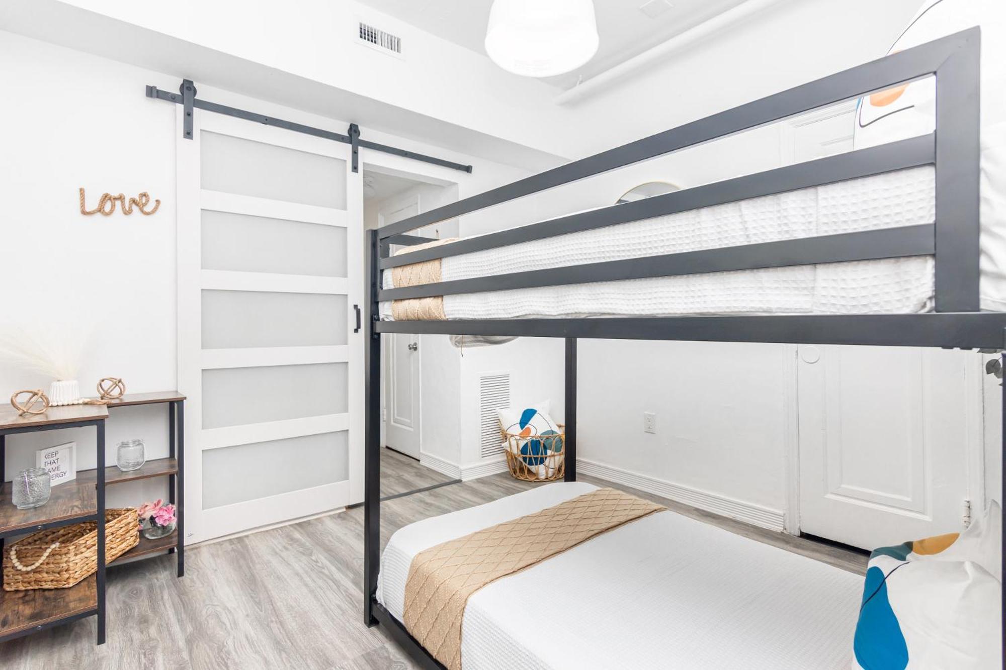 West Deco Lejlighedshotel Miami Beach Eksteriør billede